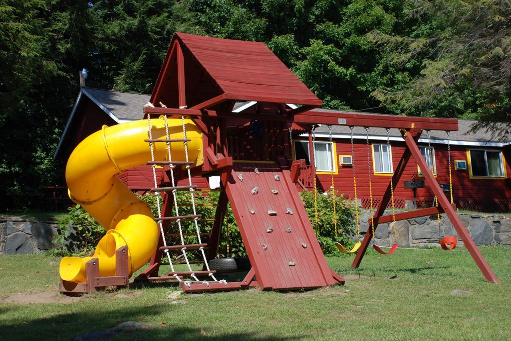 Flamingo Resort On Lake George Diamond Point Екстериор снимка